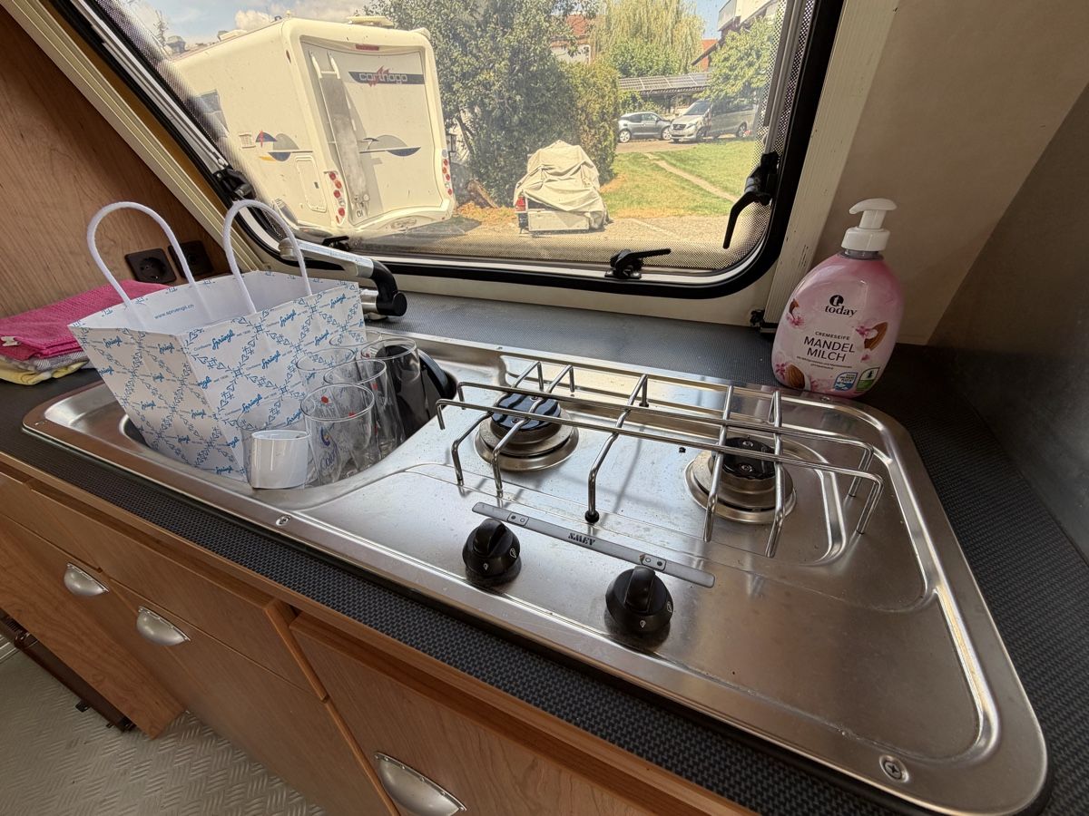 Tabbert Veicoli da campeggio: Tabbert 320 RS Trailer Wohnwagen guter Zustand – Usato da Winterberg ZH venduto da Chnoblibrot 6