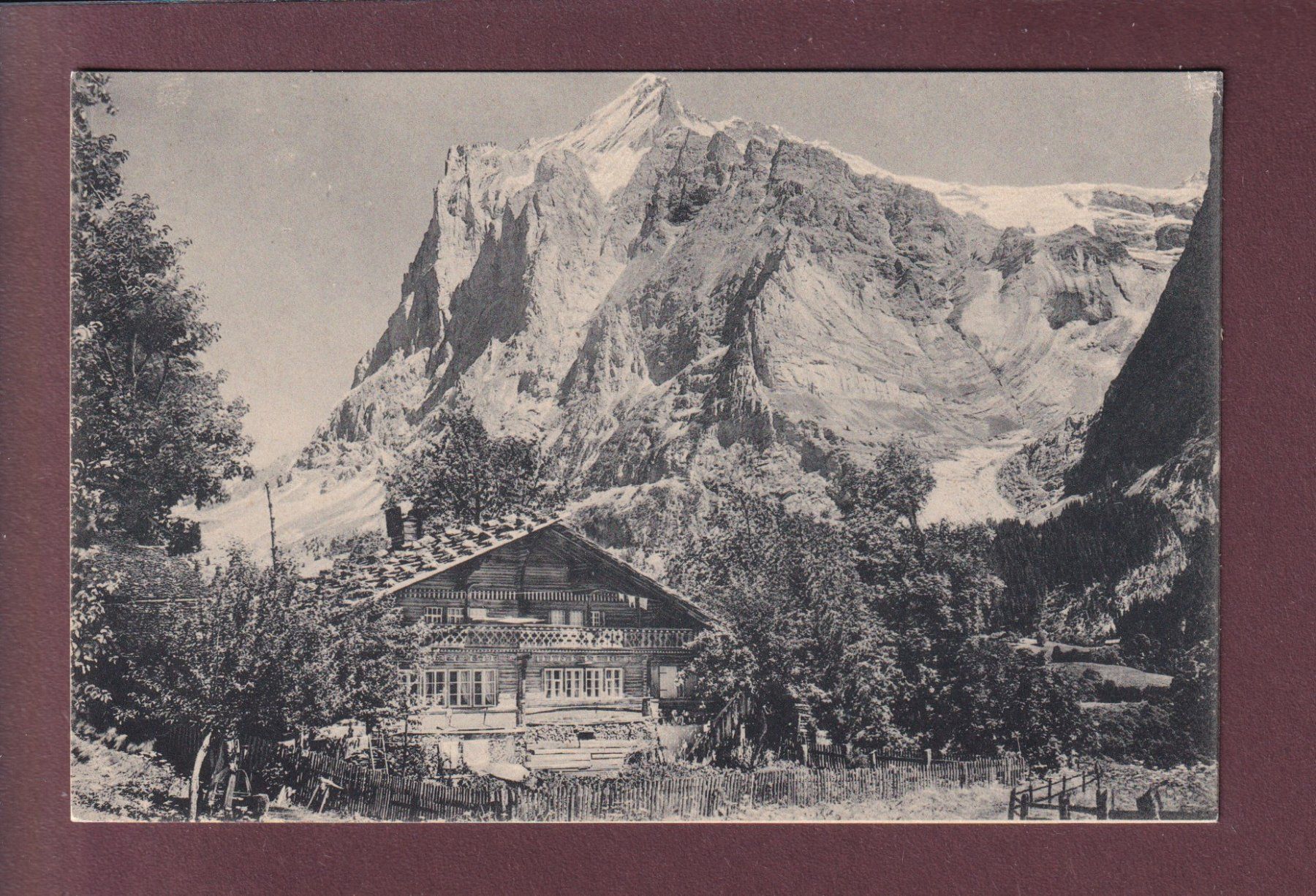 Cartoline postali: GRINDELWALD - Wetterhorn - Bernerhaus – Usato da Pully venduto da nicecards