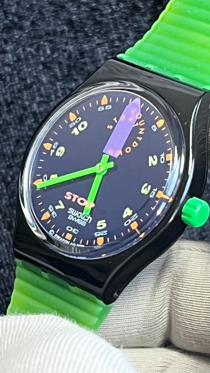 Swatch Orologi: Swatch Uhr, gruen-schwarz - Top Sommer Accessoire – Usato da Grenchen venduto da chththl 3