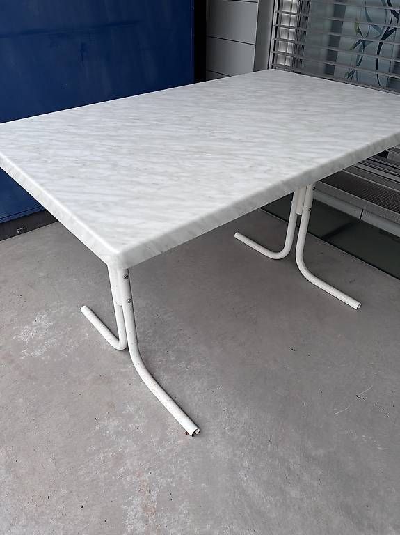 Set di tavolo e panche: Tisch mit 4 Stühlen – Usato da Baden venduto da hijo79
