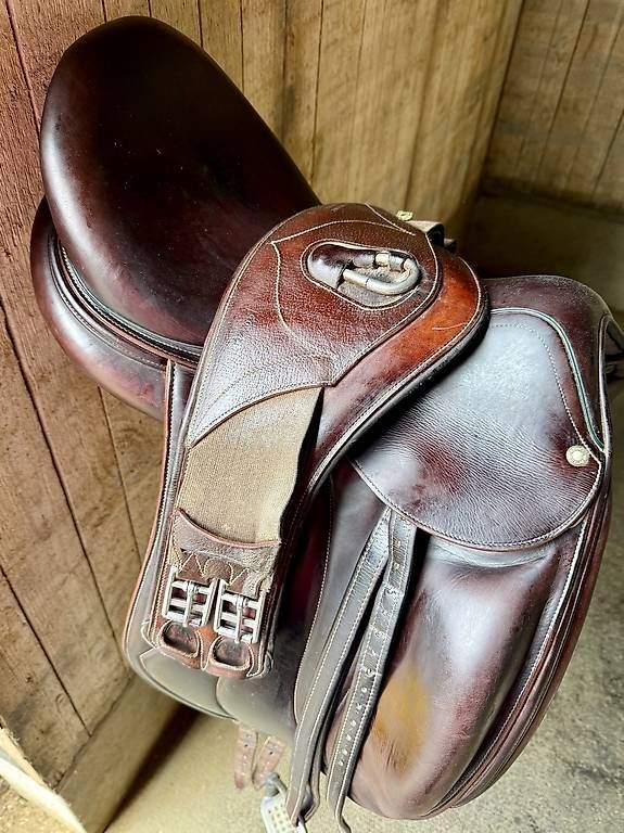 Selle & Accessori: Reitsattel von Devoucoux – Usato da Suhr venduto da j_s_gs9d