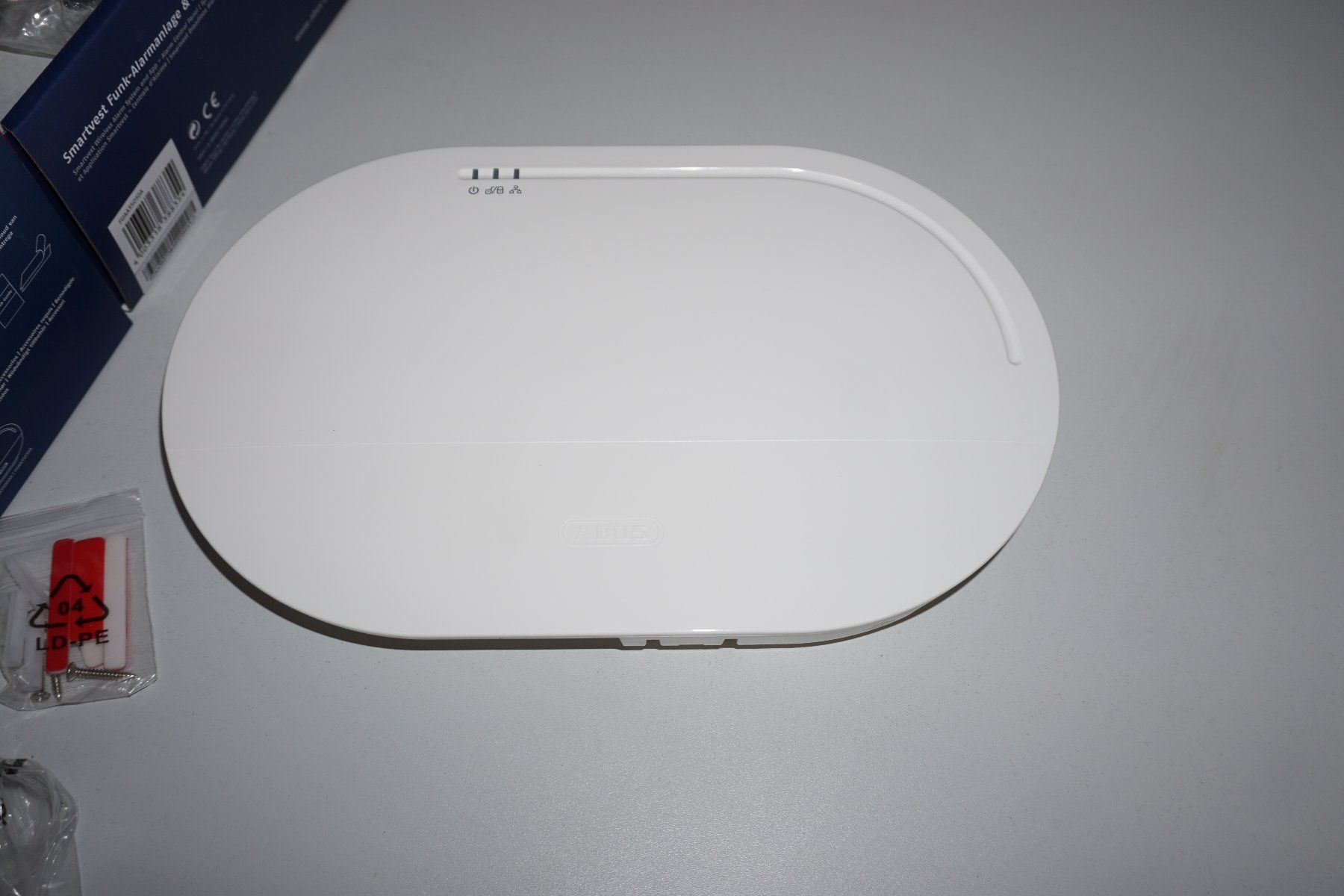 Abus Alarmanlagen: Abus Smartvest Basis-Set Funk-Alarmsystem & App – Gebraucht aus Basel von  4