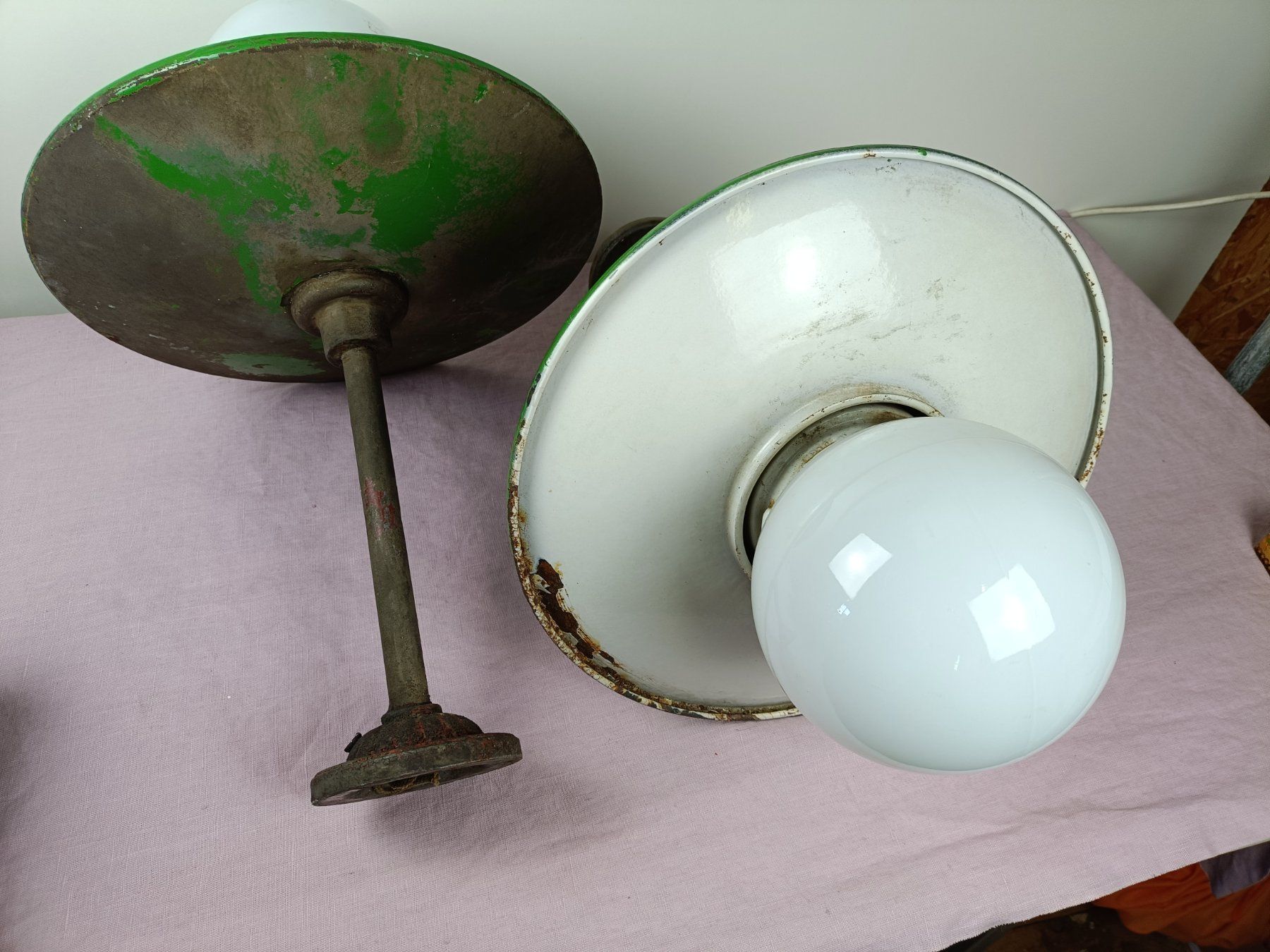 Kronleuchter & Deckenlampen: Deckenlampen 20-30er.J. – Gebraucht aus Köniz von Brockenreich 5