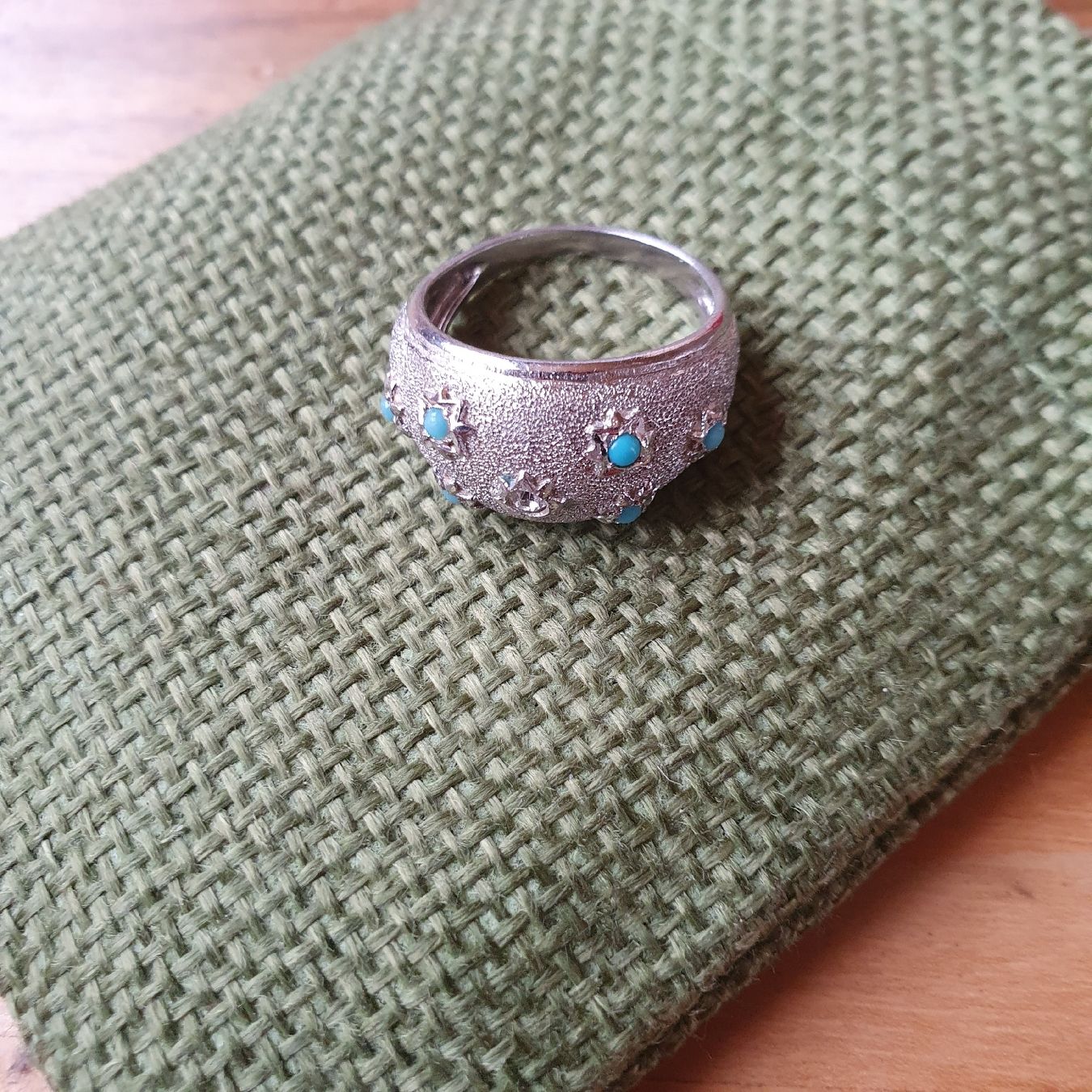 Anelli: Alter Ring mit kleinen Türkissteinchen – Usato da Sirnach venduto da Lemon04 1