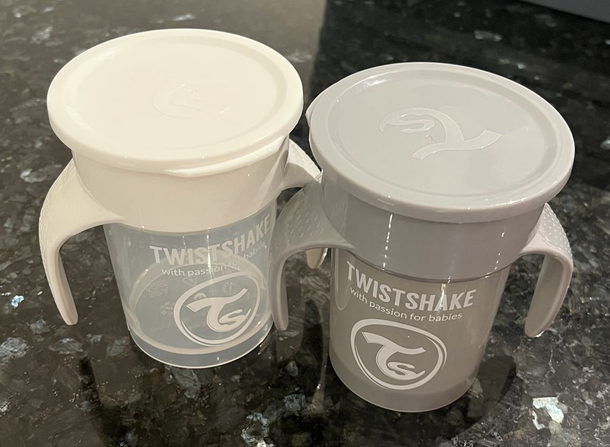 Baby-Mahlzeiten: NEW - Twistshake Cups 2 pack grey white – Neu (gemäss Beschreibung) aus Wilen b. Wollerau von seb_s6jm