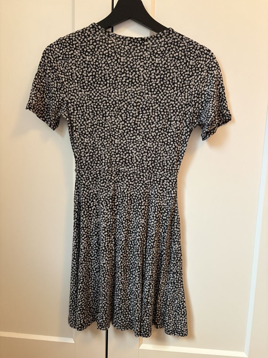 Pull&Bear Kleider: Pull & Bear Kleid Schwarz Gr. S – Gebraucht aus Luzern von poe_5fml 2