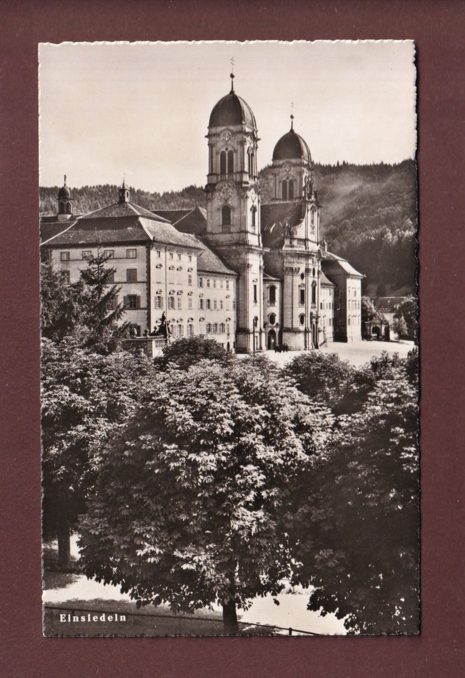 Cartoline postali: EINSIEDELN - Kloster – Usato da Pully venduto da nicecards