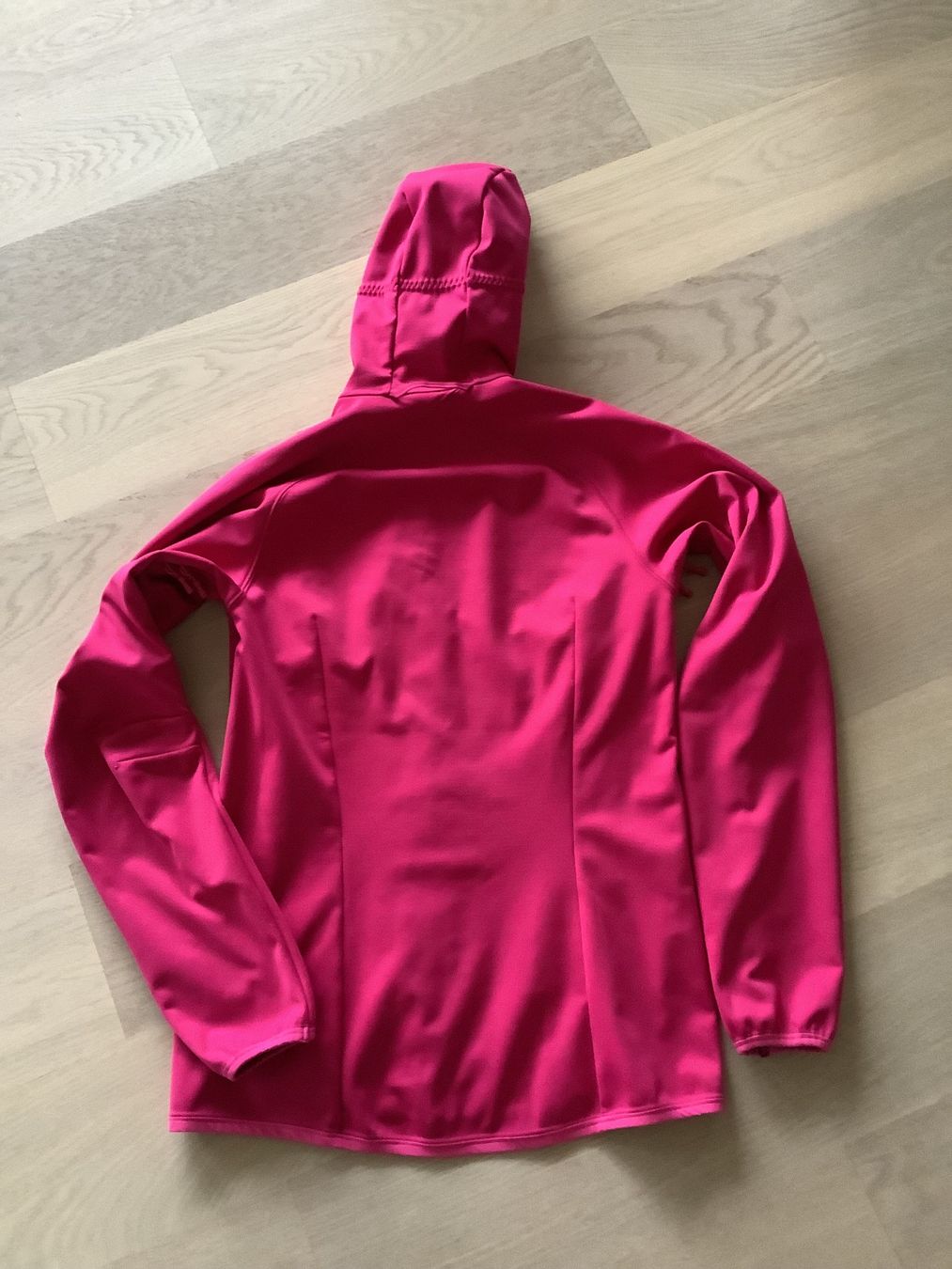 Haglöfs Giacche: Soft Shell/Windstopper, Haglöfs, Gr. S, Cyclam – Nuovo (secondo la descrizione) da Cham venduto da capalari 1
