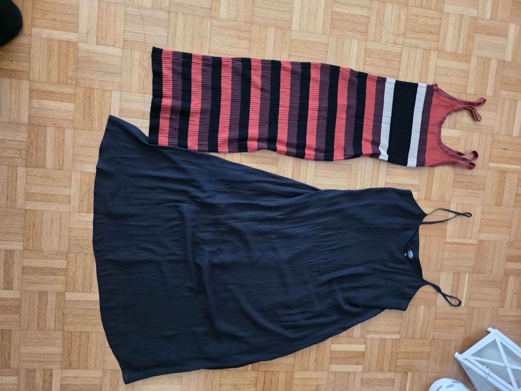 Robes: Manor Kleid Paket – D'occasion à Basel par NyGrow 1