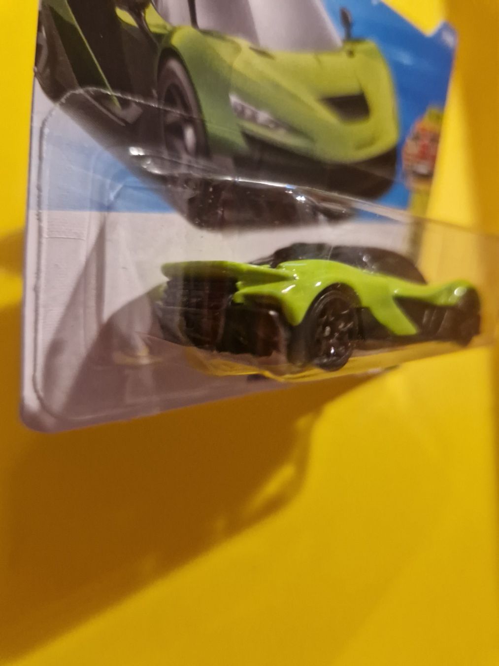 Hot Wheels Modellini d'auto: Hot Wheels McLAREN W1 – Nuovo e nell'imballaggio originale da Oftringen venduto da Rotor 4