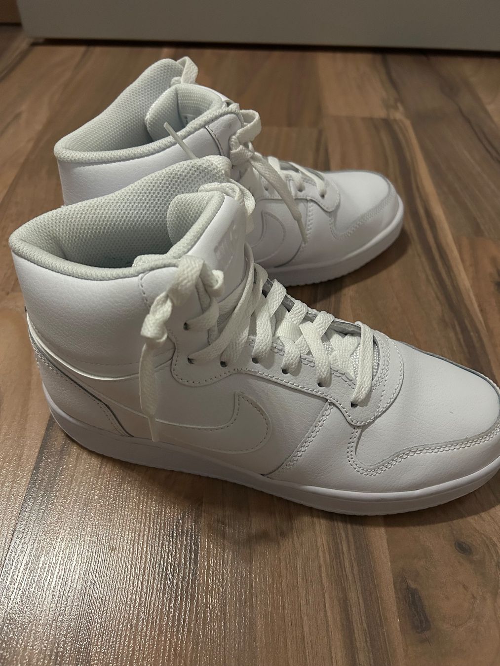 Scarpe da uomo: Nike Mid sneaker – Usato da Oberurnen venduto da simgug 2