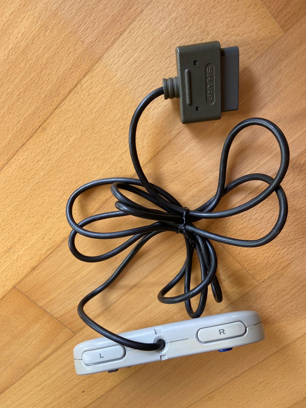 Sharp Controller: Super Nintendo Famicom SNES - Sharp SF1 - Controller / Pad – Usato da Frauenfeld venduto da golfdude 4