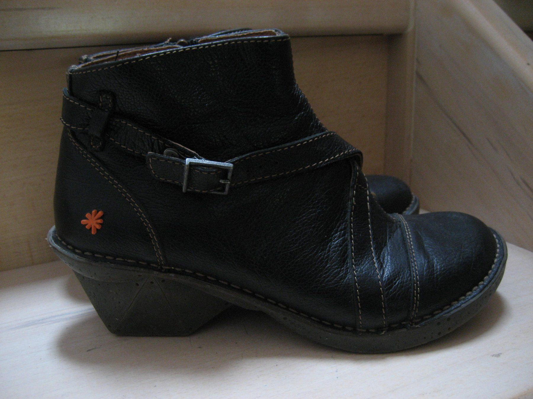 Art Scarpe da donna: Bottines ART grandeur 39 – Nuovo (secondo la descrizione) da Delémont venduto da marryb 2