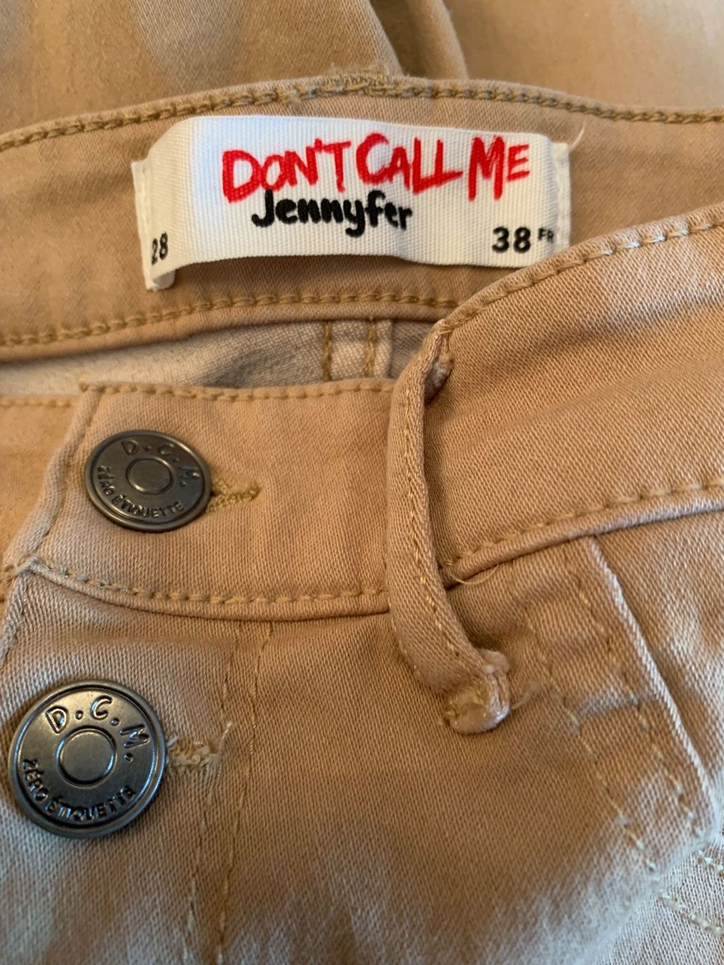 Hosen: Joli pantalon stretch Jennyfer t. 36 – Gebraucht aus MEYRIN von Gwendo10 1