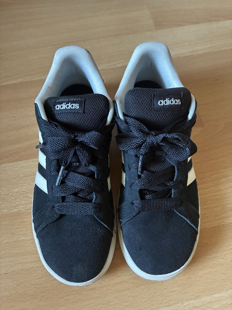 Adidas Scarpe da uomo: Adidas Schuhe 36  – Usato da Bern venduto da wisemagpie 1