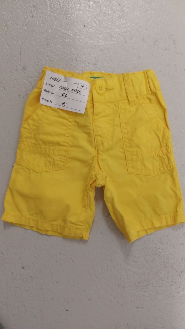 Benetton Pantaloni: Kurze Hose Gr. 62 – Nuovo (secondo la descrizione) da Auw venduto da pet_fc8x
