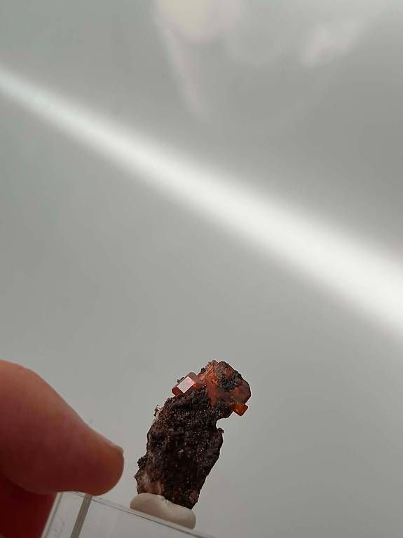 Mineralien & Heilsteine: Wulfenit, Tiefe Orangefarbe, Durchscheinend - Red Cloud Mine – Neu und originalverpackt aus Adliswil von nsm_r8qp 1