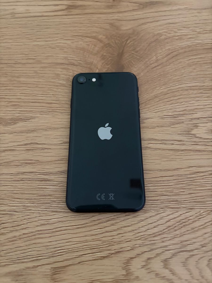 Apple Portables: iPhone SE – D'occasion à Wädenswil par Ast_8820