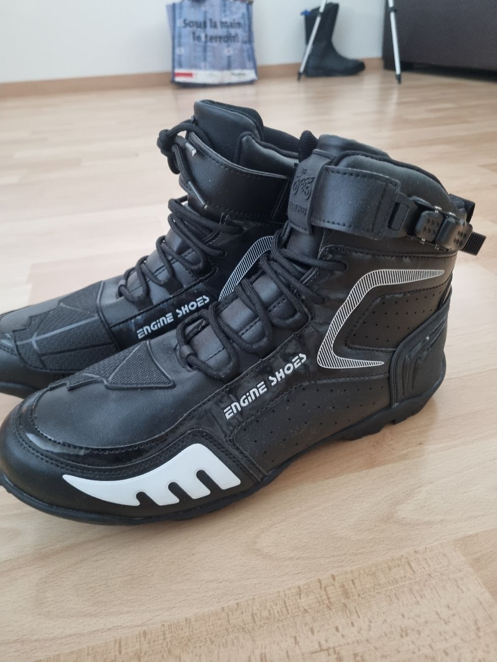 Scarpe da uomo: leichte motorradschuhe – Nuovo (secondo la descrizione) da Wädenswil venduto da fue_byf2