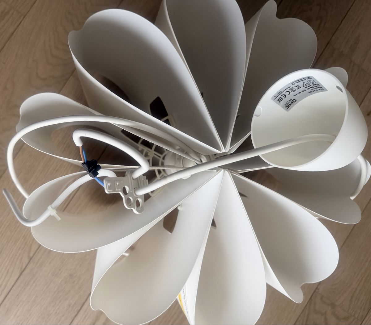 Ikea Lampadari & plafoniere: Lampe suspendue blanc design unique! – Usato da Lausanne venduto da mik_l5py 2