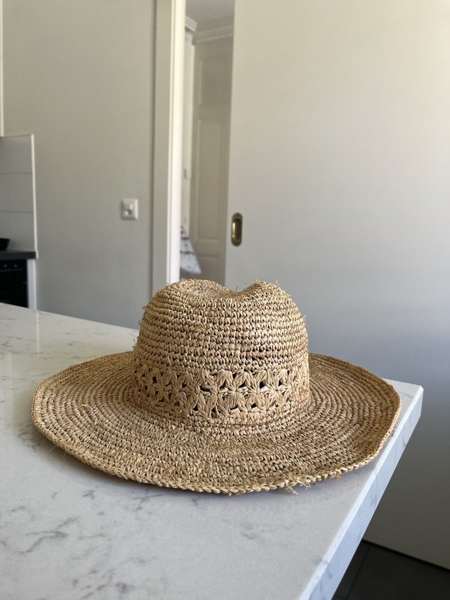 Zara Copricapi, berretti & cappellini: Zara Stylish Straw Summer Hat, Head Size 56cm aprox – Usato da Mies venduto da nic_yk5d 2