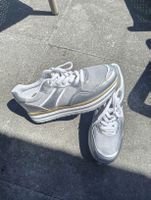 Silberne Damen Sneakers, Grösse 41- Top Zustand!