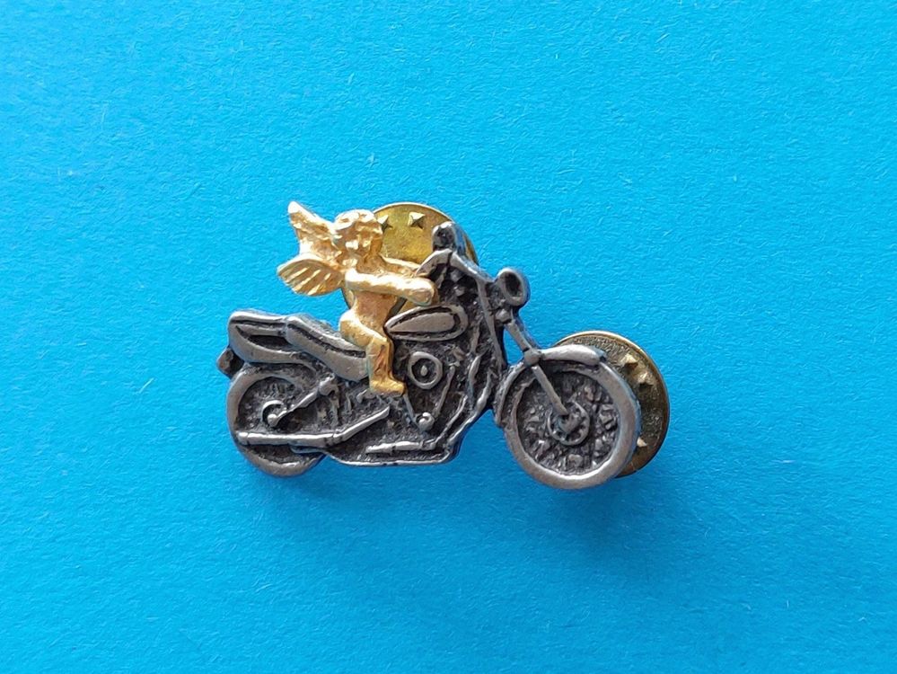 68 - Motorrad Pin mit Engel (Gebraucht) in Bergdietikon für CHF 1 – mit ...