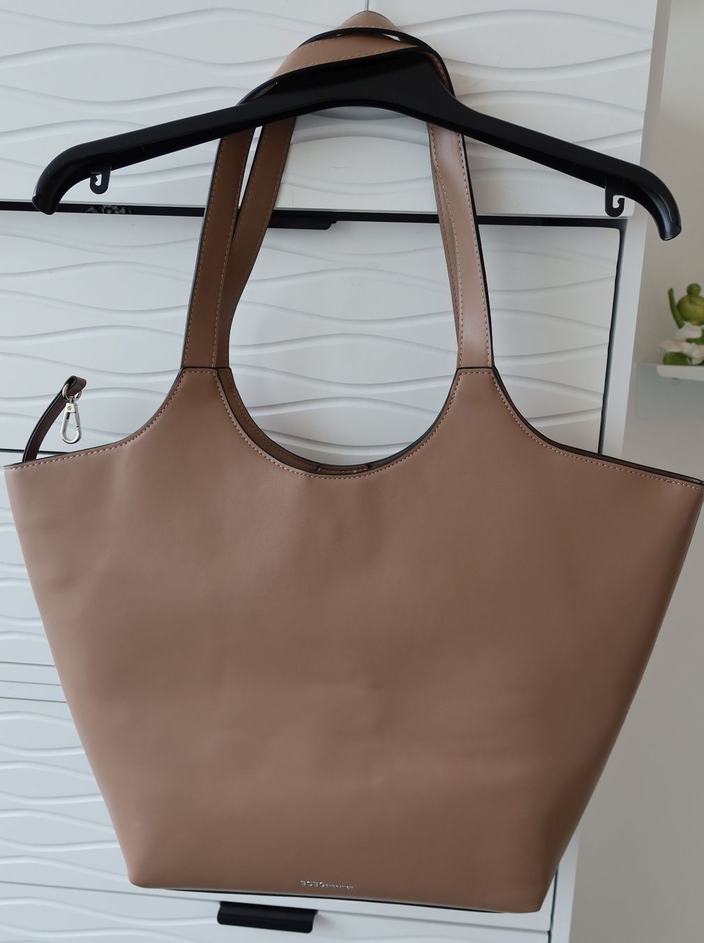 Taschen für Damen: Grosse Tasche von BCBGeneration, haselnussbraun, NEU – Neu und originalverpackt aus Zürich von Piki7 2