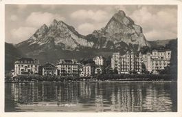 Vierwaldstattersee brunnen mi mythen
