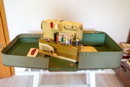 Nähmaschine im Koffer