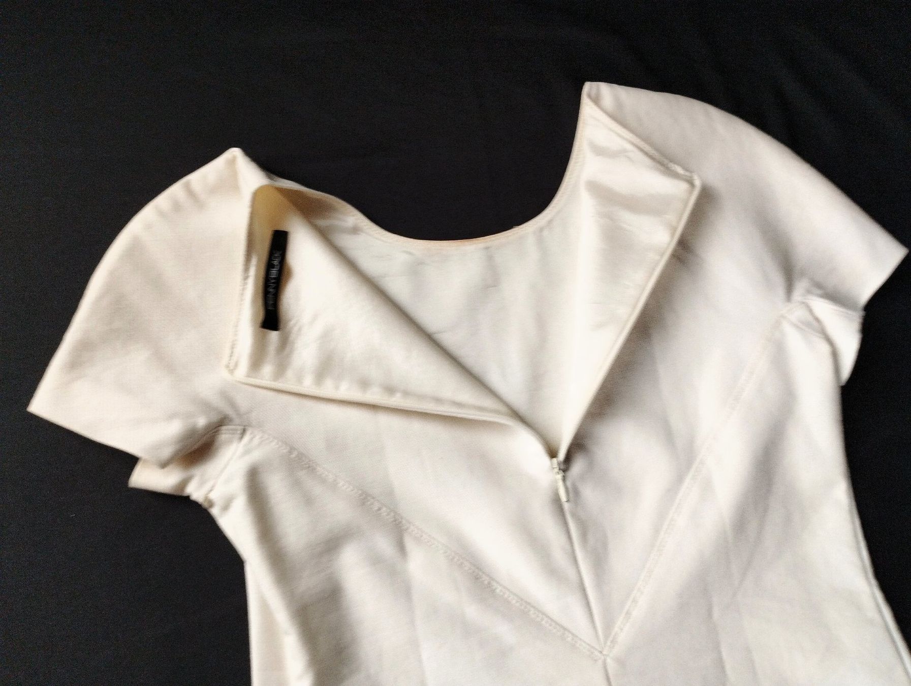Pennyblack Vestiti: Kleid PENNYBLACK cremefarben Grösse 34 – Usato da Schübelbach venduto da Restwert_Schubelbach 1