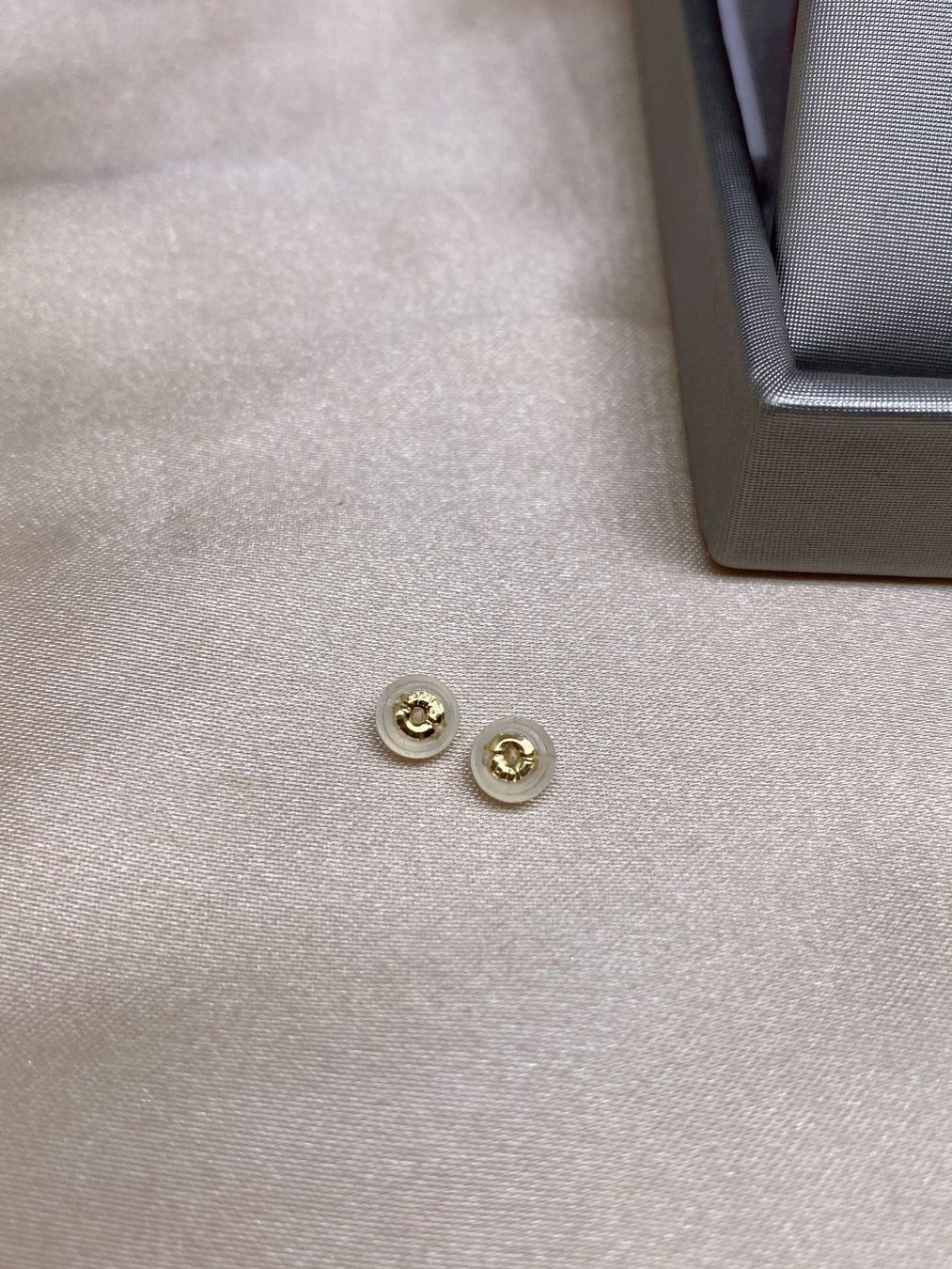 Ohrringe & -stecker: 7mm echte Perlen Ohrringe /18k Gold – Neu und originalverpackt aus Sarnen von Yingsperlen1 2
