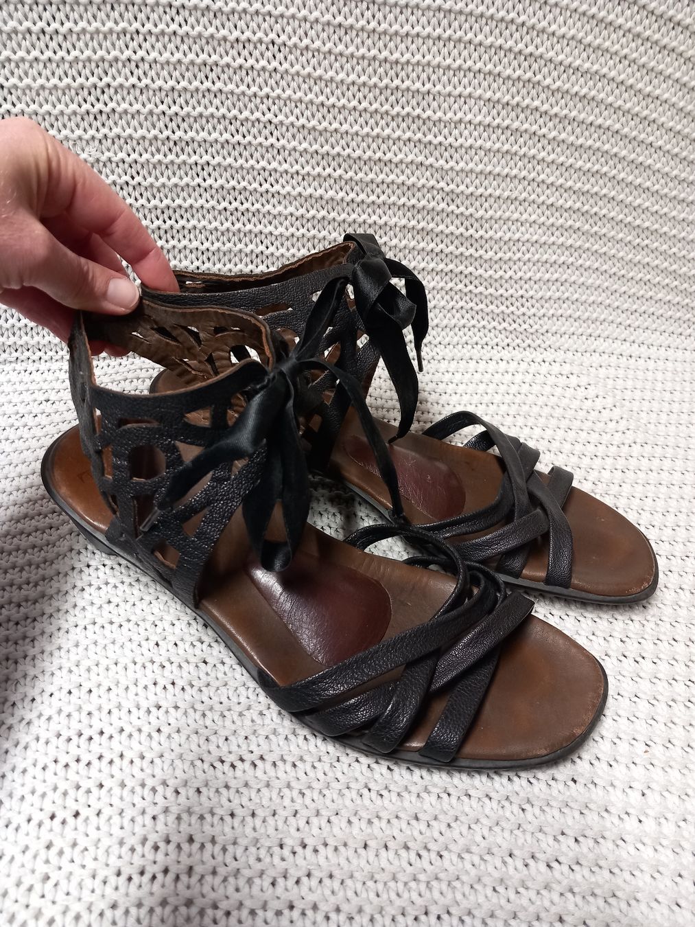 Think Damenschuhe: Think! Leder Sandalen Gr.39, schwarz – Gebraucht aus Gwatt (Thun) von umwelt-brocki 3