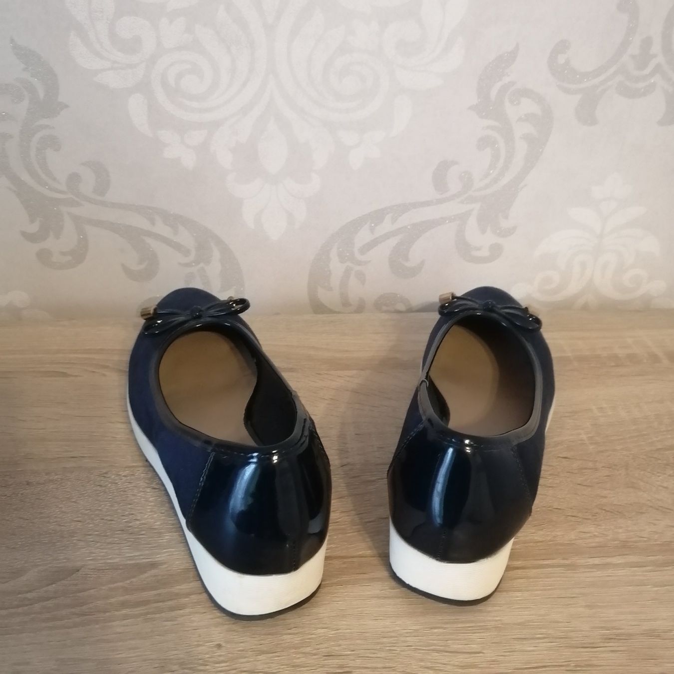 Scarpe da donna: Damenschuhe Gr. 37/38 – Usato da Henau venduto da AXAA 1