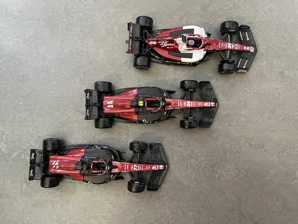 Bburago Voitures modèles: Alfa Romeo F1 Modellautos – D'occasion à Kerns par jol_h6f8 1