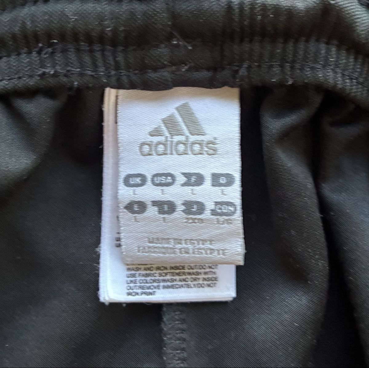 Adidas Pantaloni: Adidas Fussballhose – Usato da Baden venduto da Goldbaum 1