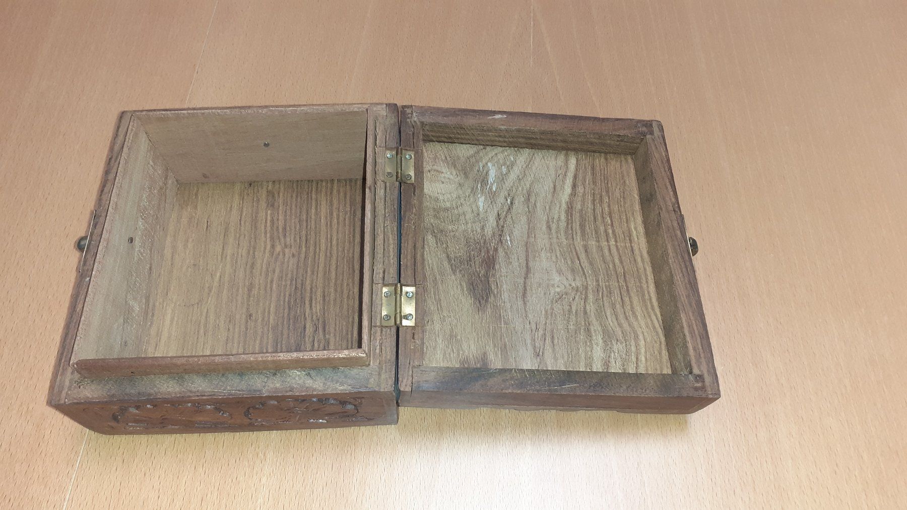 Articoli in legno: Holz-Schatulle – Usato da Linthal venduto da Luther 1