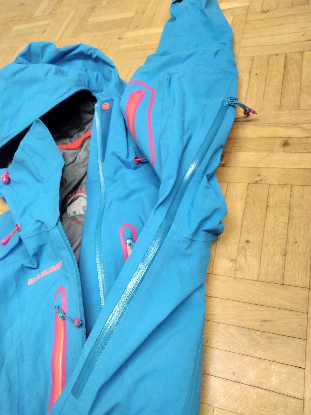 Mammut Jacken: Mammut Jacke xs goretex Eigerextrem Neu – Neu und originalverpackt aus Müllheim Dorf von florita01 2