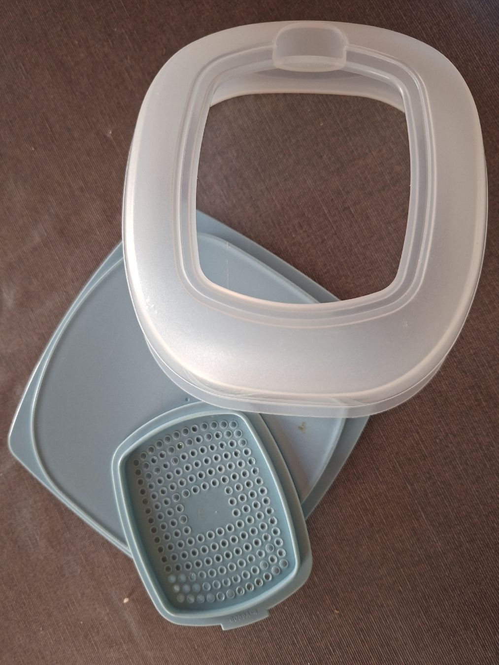 Tupperware Behälter & Ähnliches: boite à fromage tupperware – Gebraucht aus Montmollin von islachat 1