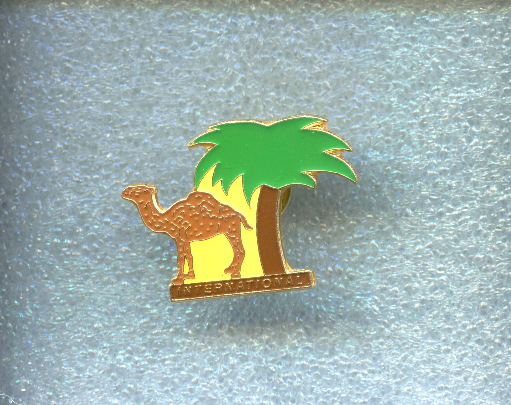 Camel Plaquettes & Badges: CAMEL – D'occasion à Winterthur par Sammleroase