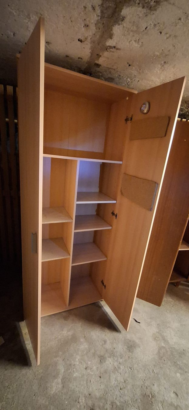 Armoires: Schrank – D'occasion à Laupersdorf par Alpenluft17