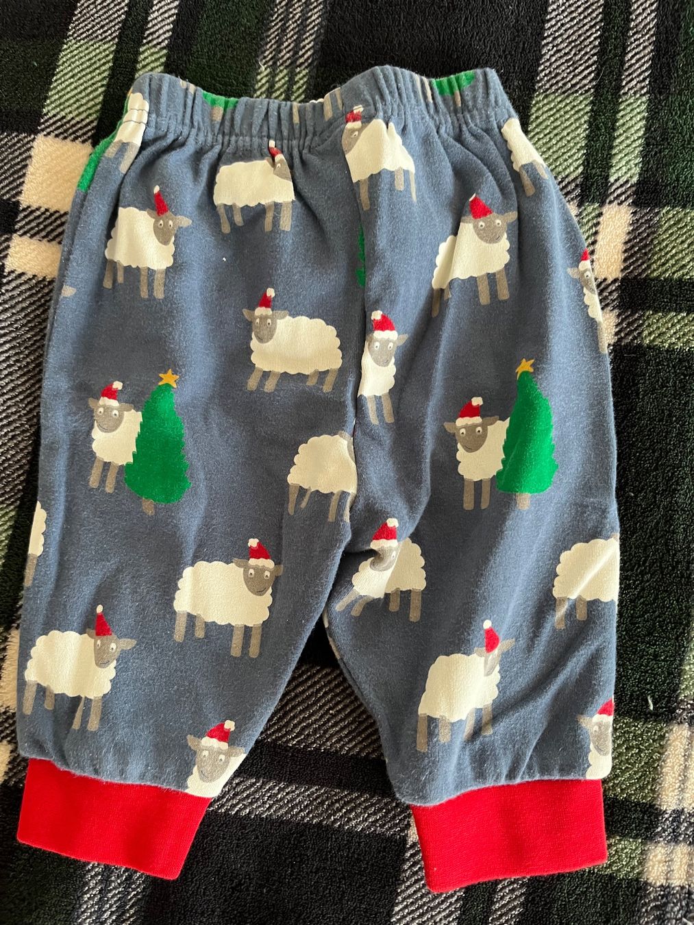 Pantaloni: Weihnachtsschaf-Jogginghose, Größe 56 – Usato da Umiken venduto da deb_57xk 1
