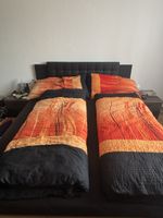 Bett 160x200cm mit Lattenrost und 2 Nachttischen