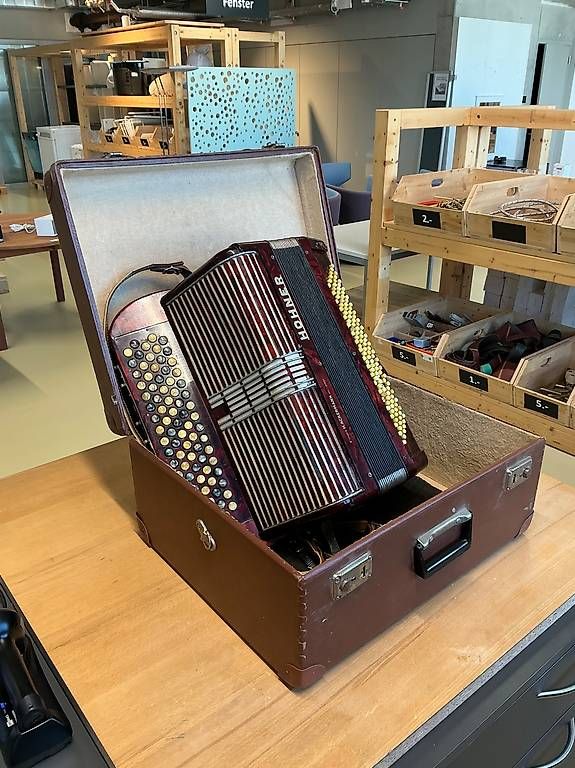 Instruments de musique: Hohner Knopfakkordeon – D'occasion à Zug par Bauteile-Zug 2