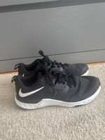Nike Renew Trainerkreuz Schuhe, Schwarz, Gr. 44, Top!