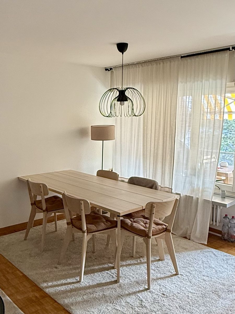 Ikea Set di tavolo e panche: Esstisch mit 6 Stühlen – Nuovo (secondo la descrizione) da Bergdietikon venduto da sim_rg8v