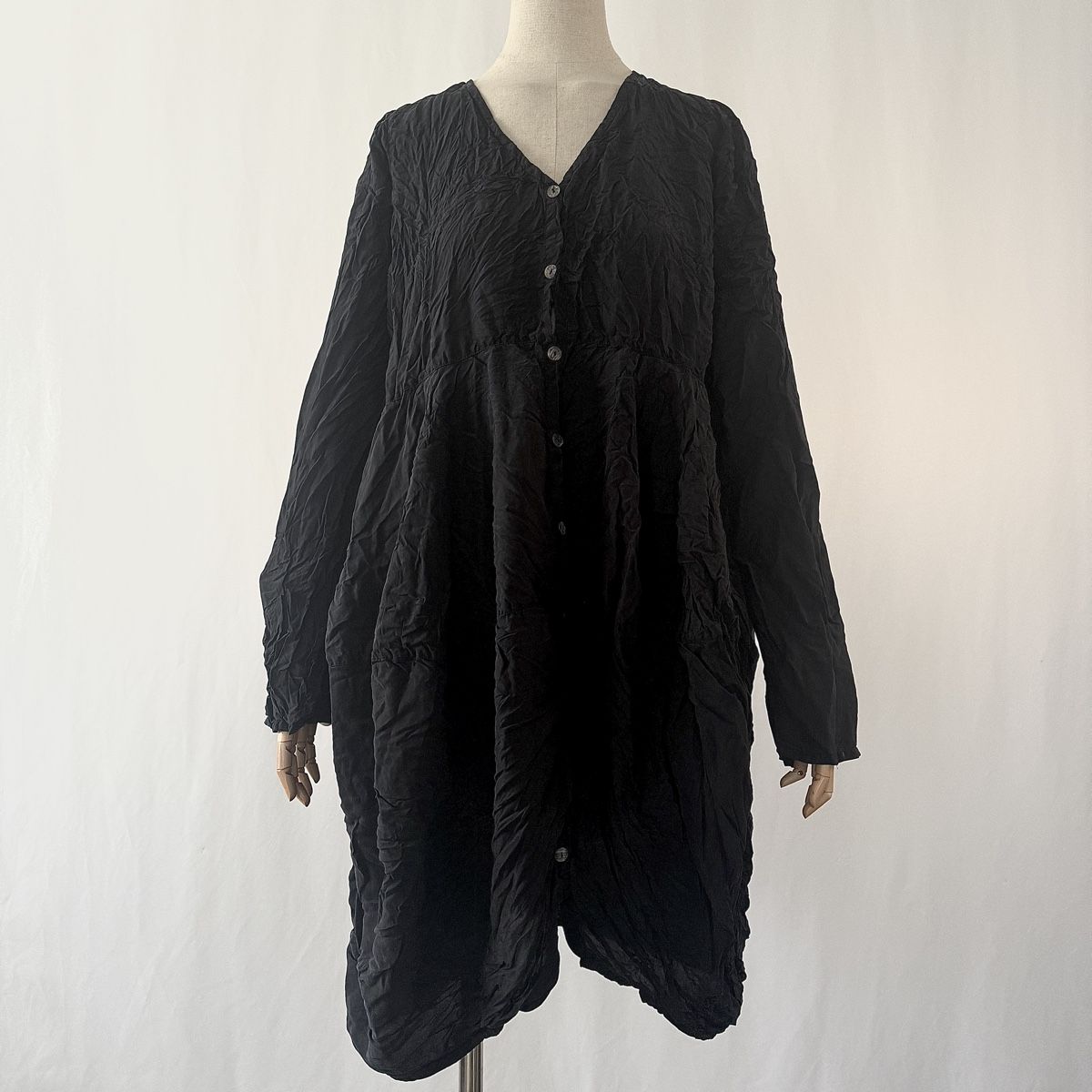 Vestiti: PRIVATSACHEN Silk Dress – Usato da Emmen venduto da Nightingale_2022