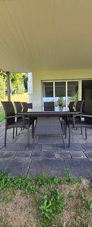 Tischset: Gartenmöbel - Set / Tisch und 8 Stühle – Gebraucht aus Zollikerberg von Thrisha 2