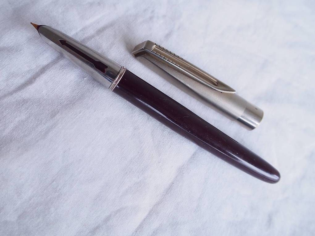 Penna & Evidenziatori: stylo à plume – Usato da Meyrin venduto da SRkaem