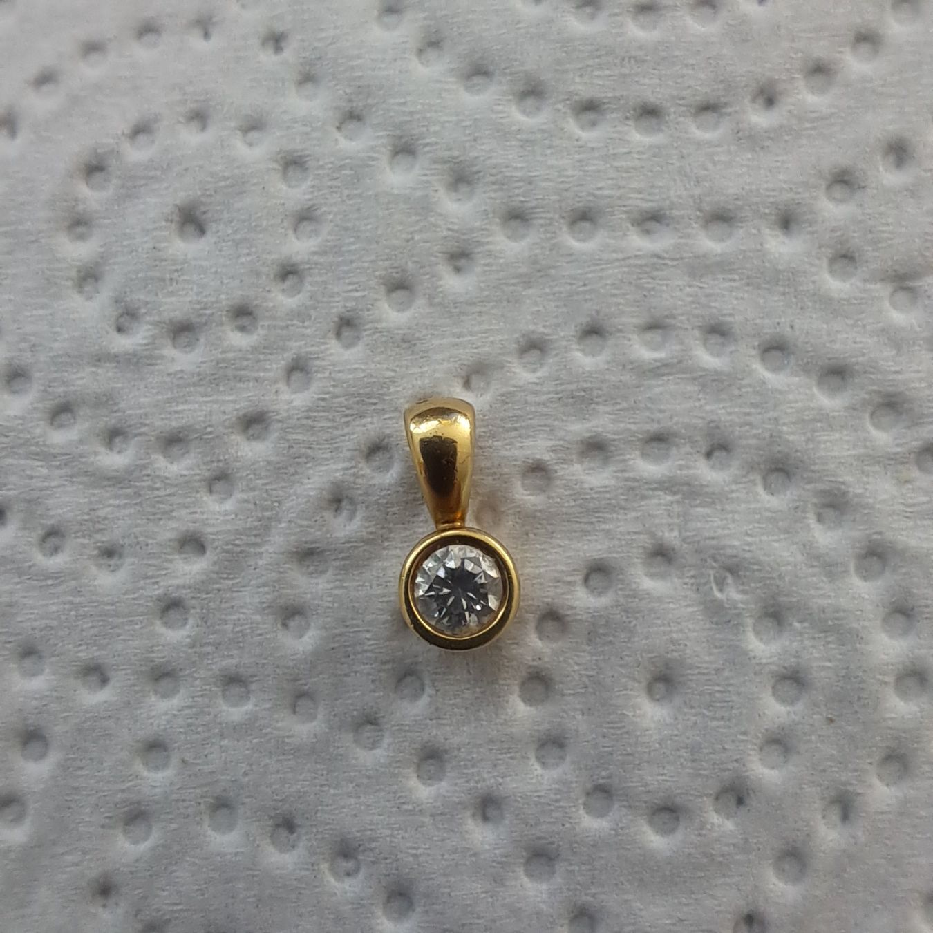 Ciondoli: Goldanhänger mit Diamant – Usato da Pfäffikon ZH venduto da Valsangiaccomo 3